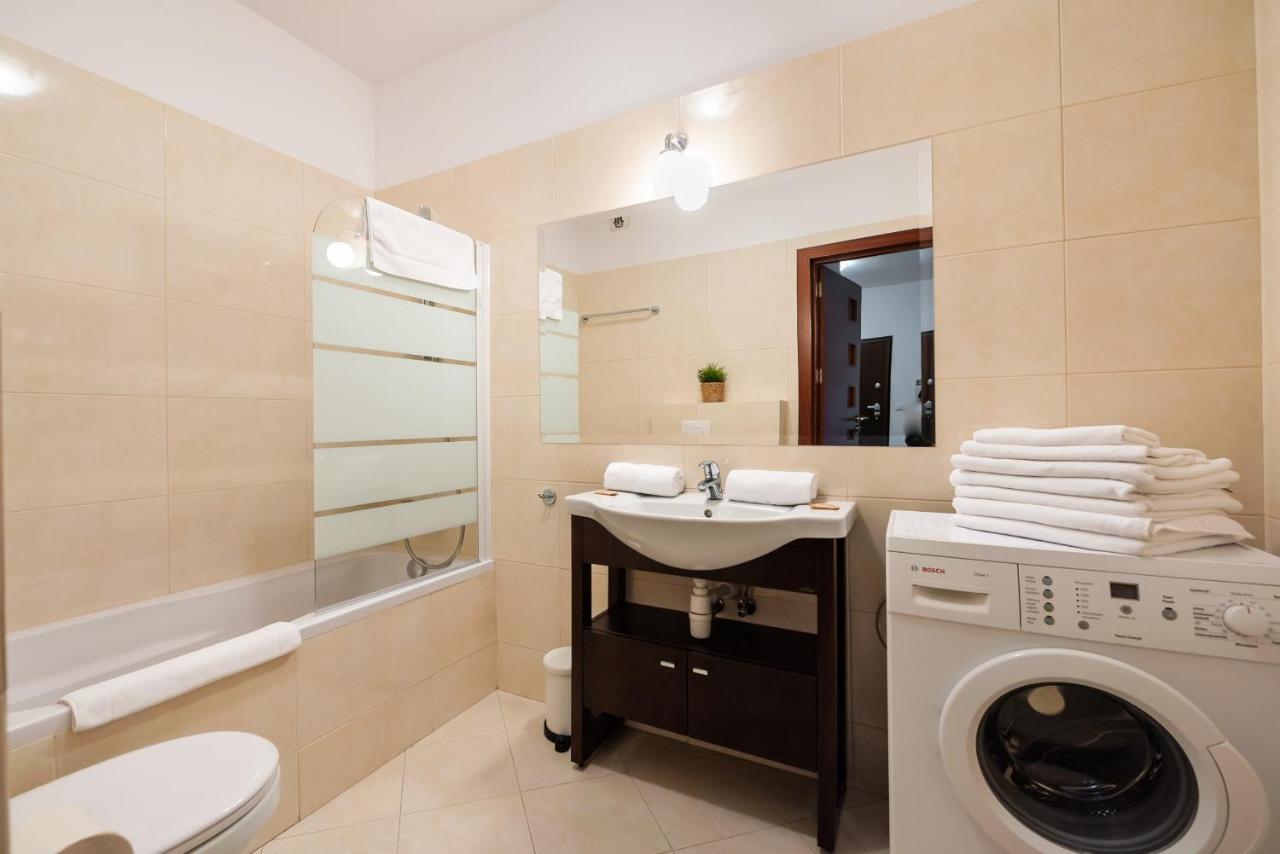 Wola Sunset Apartment Free Parking Варшава Екстериор снимка